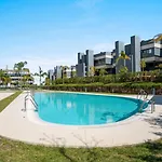 Oasis 325 Hideaway Luxe Garden Διαμέρισμα
